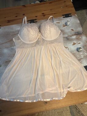 Cream Lace-Trim Sheer Babydoll Chemise